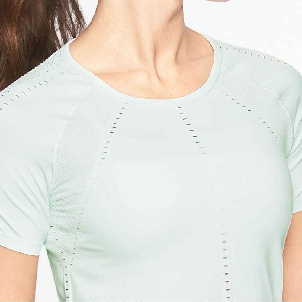 ATHLETA “Foothill” Short Sleeve Performance Top - Picture 14 of 14